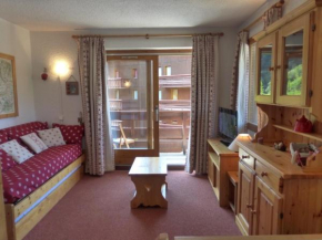 Appartement cosy aux pieds des pistes avec balcon et animaux admis - FR-1-411-609
